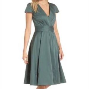 Gal Meets Glam Addison Dress-Olive